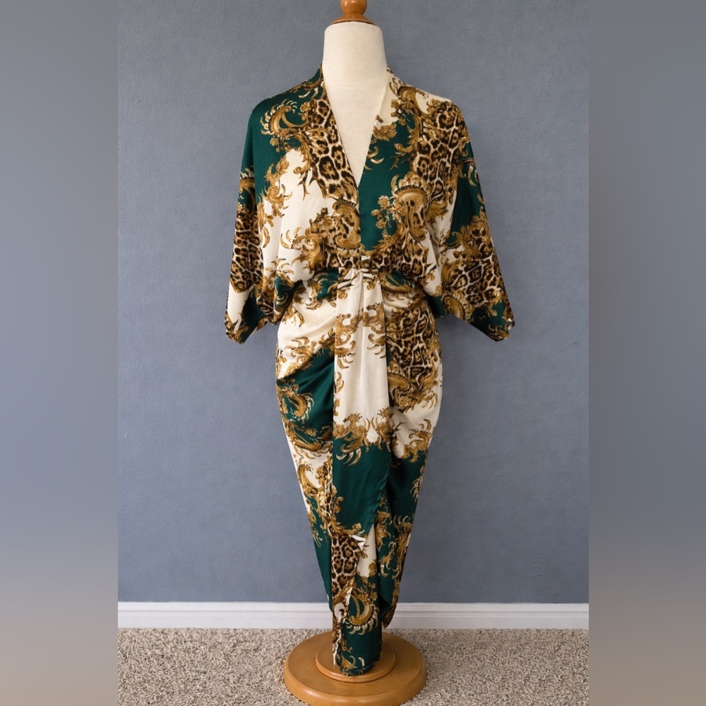 Sam & Lili Paris Resort Kimono Wrap Dress Baroque Leopard Green - Picture 2 of 12